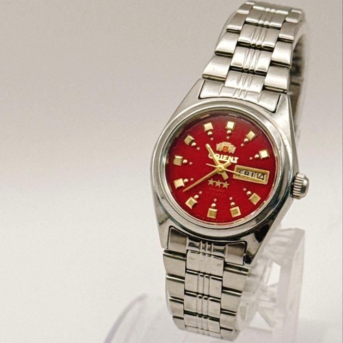 Orient three stars red dial - stars,