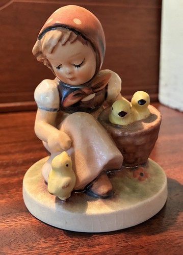 Vintage goebel hummel figurine - goebel,