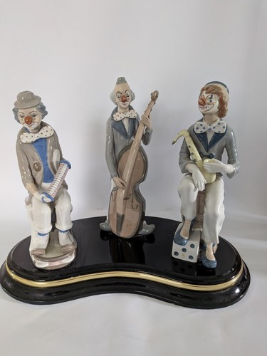 Vintage cascades porcelain