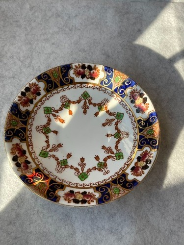Decorative small saucer - small,