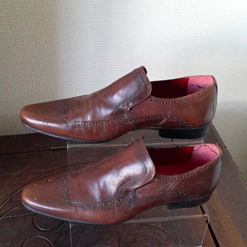 Red tape men - red, men’s
