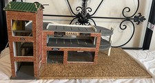 VINTAGE TOY CAR WOODEN GARAGE