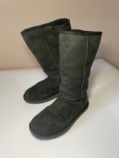 UGG Boots Classic 5815 Size 7.5 Tall Leather Black Sheepskin Lining Womens