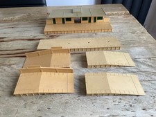 Hornby Dublo Suburban Station