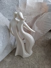Circle of Love Figure White