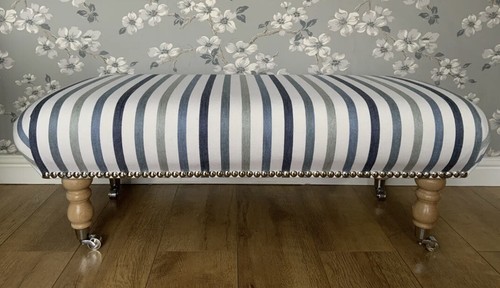 New footstool laura - new,