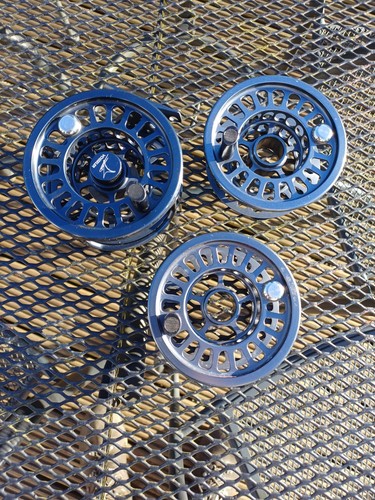 Vossler fly reel plus two - fly,