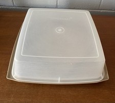 Tupperware Vintage Square Cake