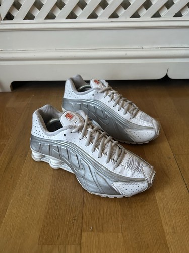 Nike shox size 5 - shox,