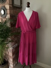 Quiz Bright Pink Dip Hem MIDI