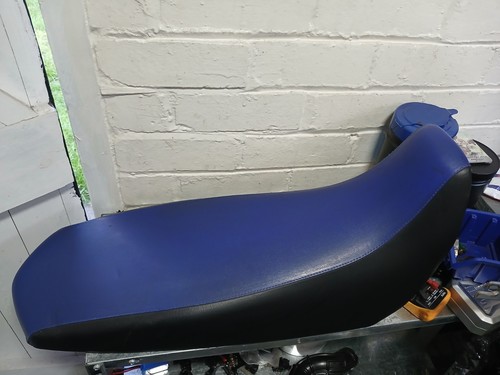 Yamaha xt125r 125 seat blue - yamaha,