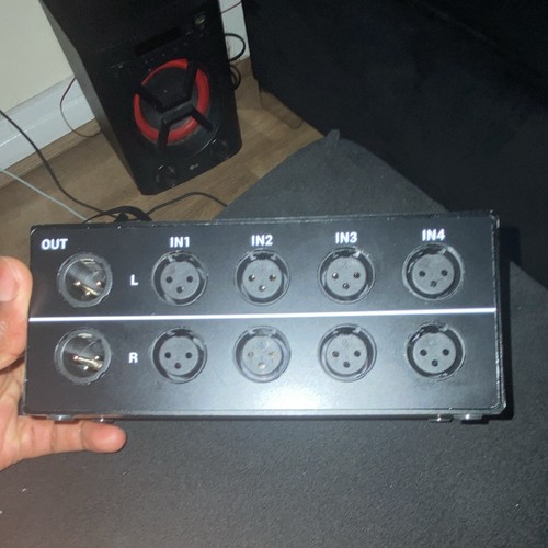 Cubilux out xlr switch - cubilux, 4-in-1-out