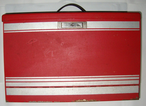 Pilot case metal 1974 - case, red