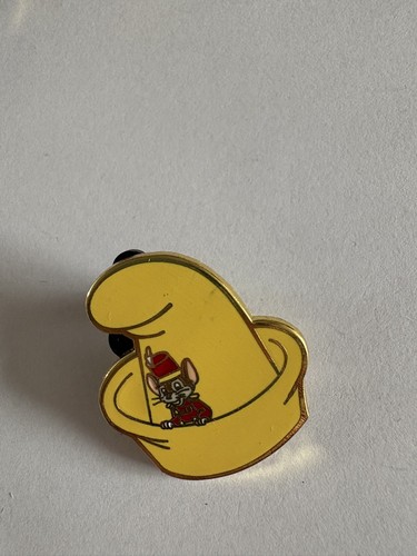 Disney pin badge - badge,