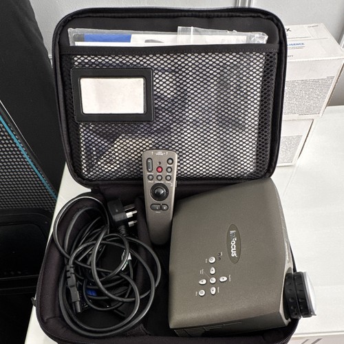 Infocus lp70 dlp projector xga - infocus,
