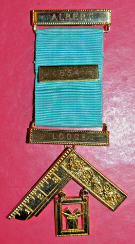 Masonic past master - master's, jewel