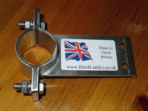 Centre exhaust bracket - centre,