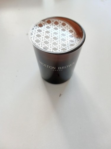 Molton brown mesmerising oudh - mesmerising,