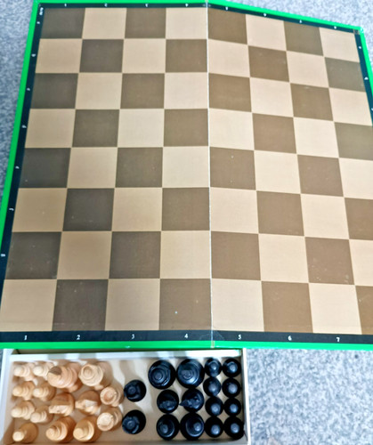 Wooden chess schaakspel pieces - wooden,