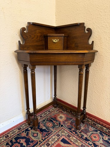 Neat size oak - oak, corner