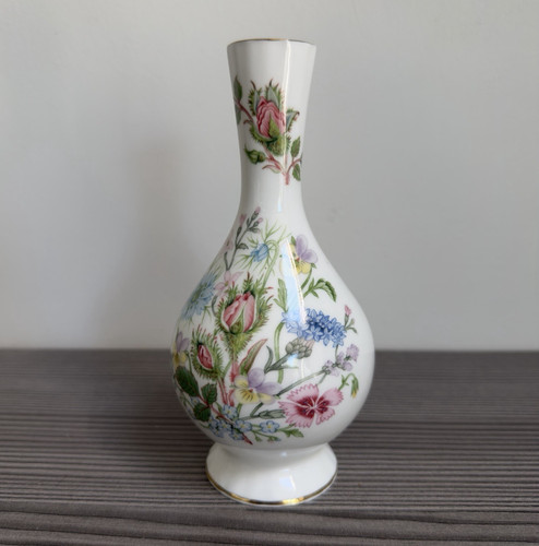 Aynsley wild tudor bone china - wild,
