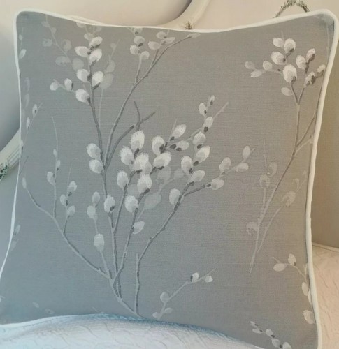 Laura ashley pussy - laura, willow