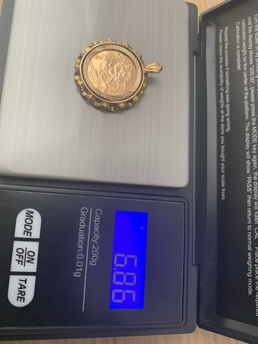 Queen elizabeth 2000 half - queen,