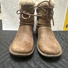 UGG Australia Rianne Winter Boots Womens Size US9 EU40Brown Leather Lace Pull on