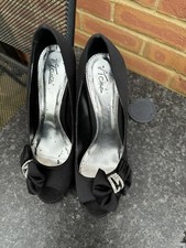 Ladies VT Collection Black Satin Shoes Size 5/38