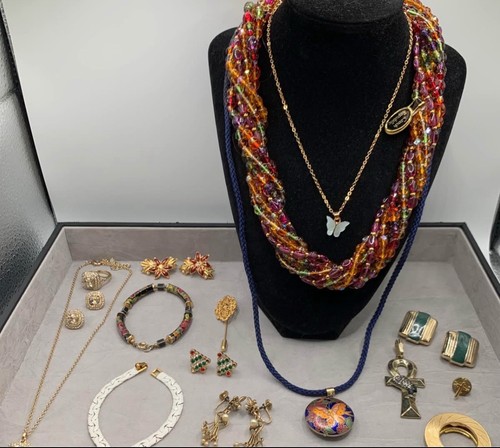 Vintage gold tone - vintage,