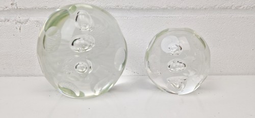 Pair decorative round - of,