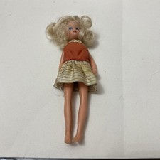 Vintage Matchbox Lesney 1974 Blonde Suki Suky Doll