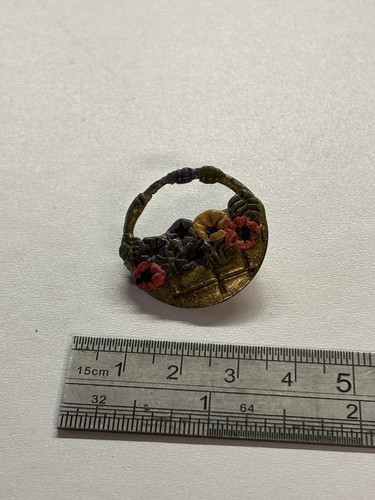 Make and mend brooch - do,