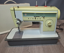 Singer 507 Sewing Machine vintage inc case With Foot Pedal Yellow P817