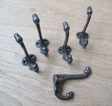 5 X SMALL cast iron vintage