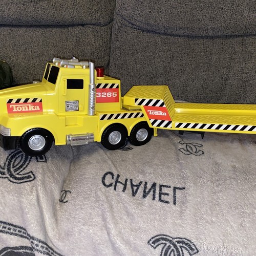 Tonka articulated low loader - low,