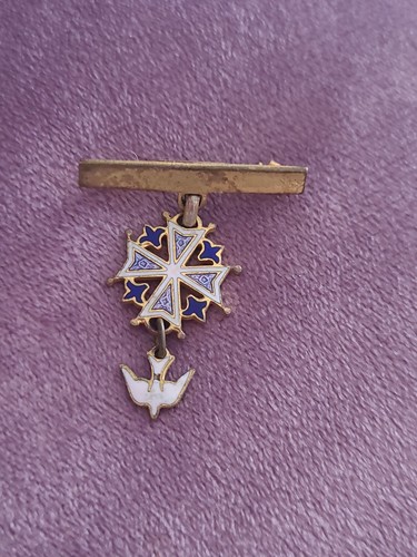 Vintage goldtone enamel - vintage,
