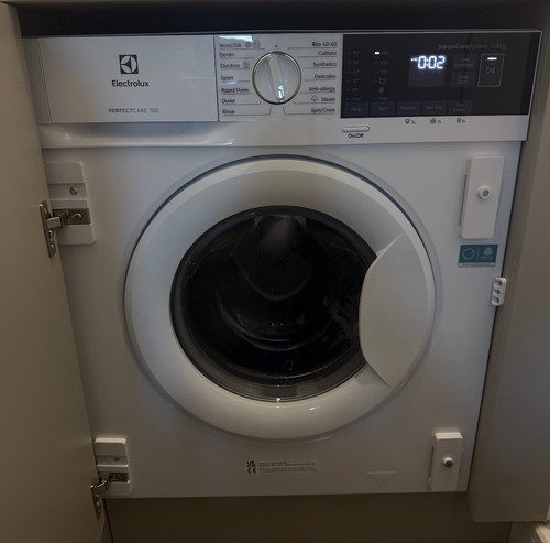 Electrolux e772f402bi 700 - electrolux,