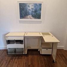 Horn Sewing Machine Cabinet Model  EC2