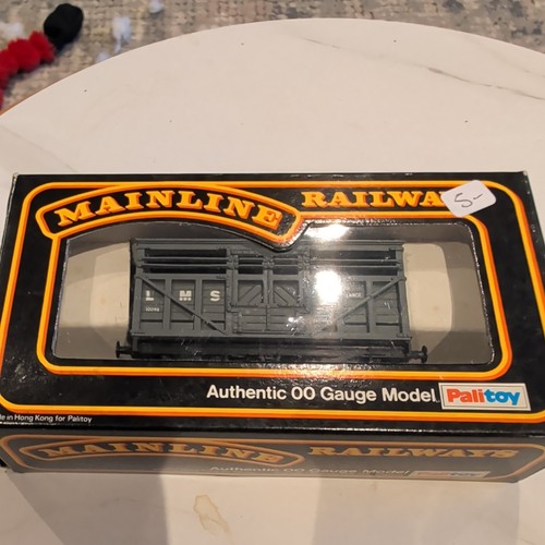 Mainline 154 cattle wagon - cattle,