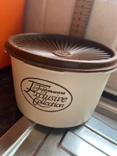 Original Vintage Tupperware Tub With Lid, Used Condition, Exclusive collection