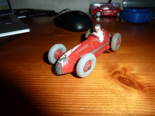 Dinky toys maserati racing - maserati,