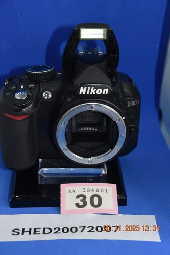 Nikon d3100 body only - nikon,