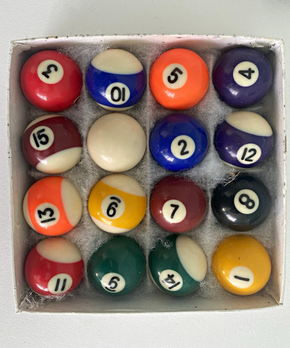 Boxed set numbered pool - 16,