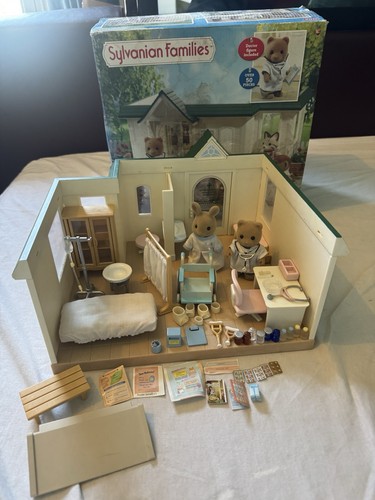Sylvanian families cottage - families,