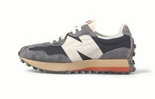 New Balance 327 Unisex Sneakers Distressed Mandarin Duck Shoes Size UK 9 New Box
