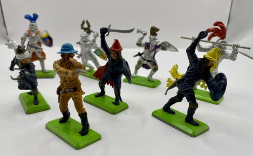 Britains deetail toy soldiers - britains,