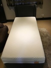TEMPUR BED . 3FT SINGLE Adjustable Including Mattress , Head Board and Remote