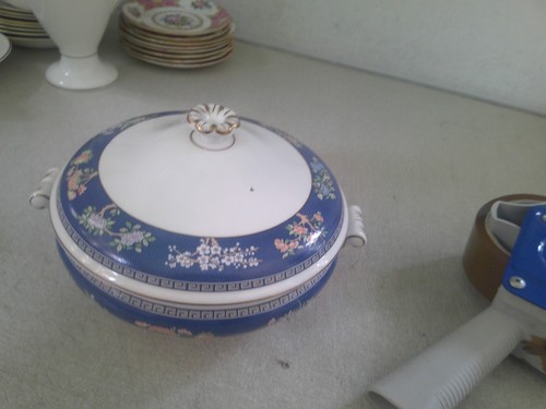 Wedgwood blue siam round - siam,