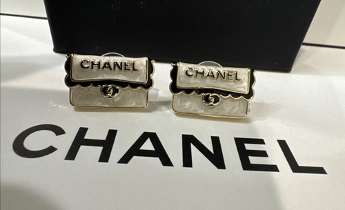 Chanel earrings purse black - chanel,